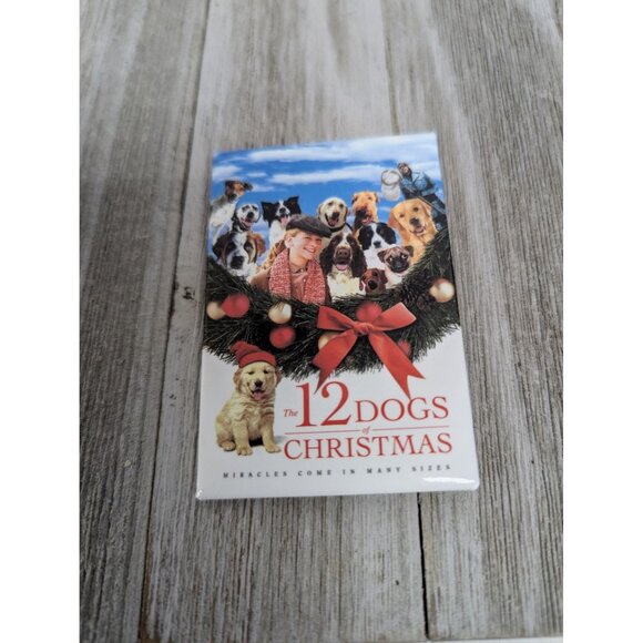 The 12 Dogs Of Christmas Collectible Pin Badge Pinback - Picture 1 of 5